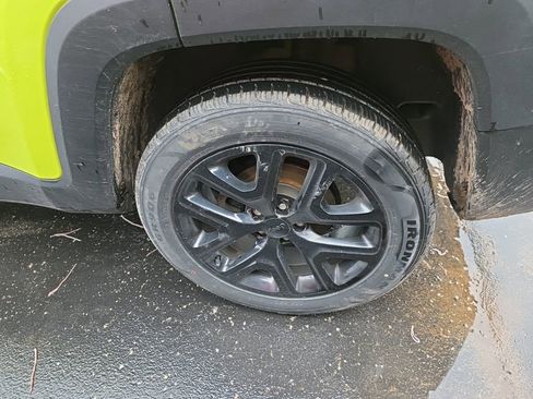 Used 2018 Jeep Renegade Altitude image 6