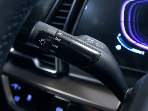 Used 2025 Kia Sportage EX w/ Premium Package image 23