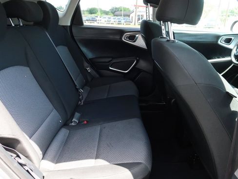 Used 2023 Kia Soul LX w/ Option Group 015 FWD image 9