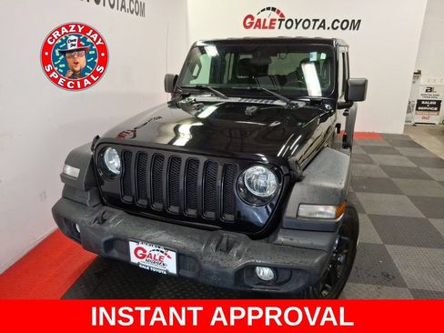 Used 2019 Jeep Wrangler Unlimited Sport AWD/4WD image 3