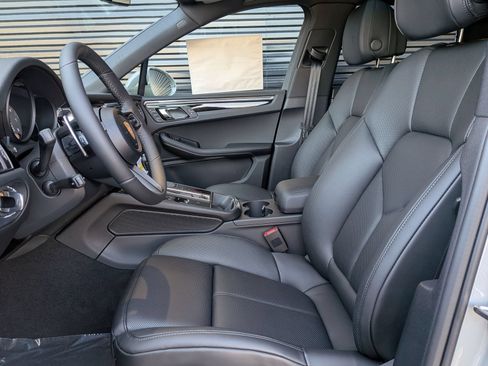 New 2026 Porsche Macan S AWD/4WD image 5