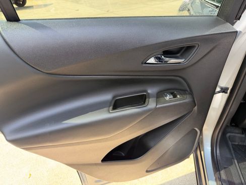 Used 2024 Chevrolet Equinox LT w/ LPO, Floor Liner Package FWD image 23