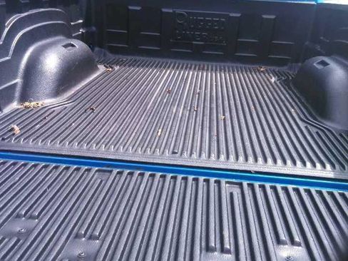 Used 2024 RAM 1500 Classic SLT AWD/4WD image 15