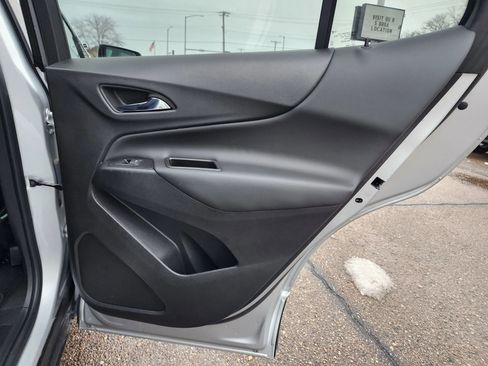 Used 2022 Chevrolet Equinox LT image 10