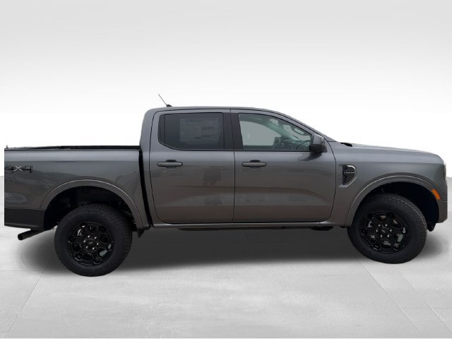 New 2026 Ford Ranger Lariat w/ Black Appearance Package AWD/4WD image 9