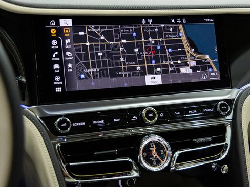 Used 2023 Bentley Flying Spur V8 image 29