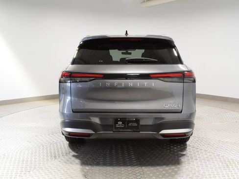 Certified 2026 INFINITI QX60 Luxe w/ Family Package AWD/4WD image 13