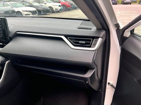 Used 2021 Toyota RAV4 XLE Premium AWD/4WD image 13