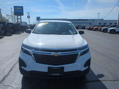 Certified 2024 Chevrolet Equinox LS AWD/4WD image 3