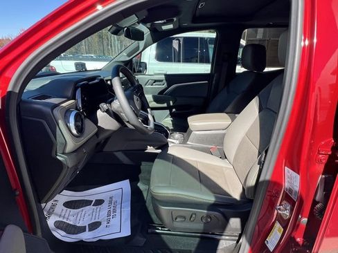 Used 2024 Chevrolet Colorado ZR2 w/ ZR2 Convenience Package III image 12
