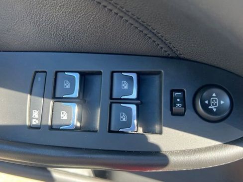 Used 2019 Cadillac CTS V w/ Luxury Package RWD image 18