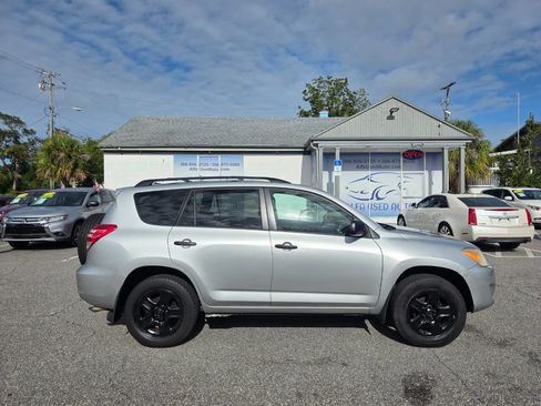 Used 2011 Toyota RAV4 4WD image 3