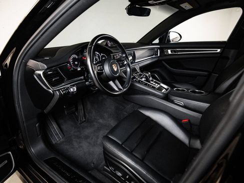 Certified 2023 Porsche Panamera 4 Platinum Edition AWD/4WD image 4