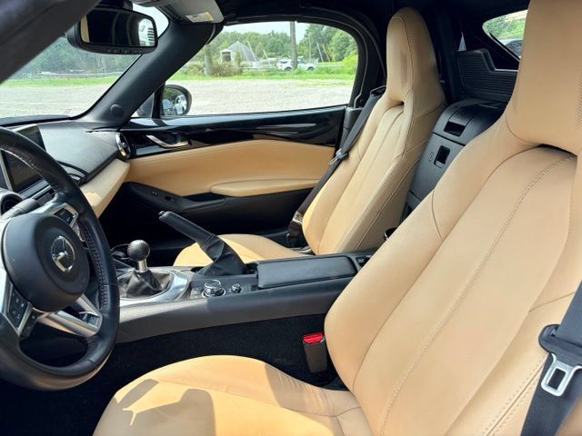 Used 2016 MAZDA MX-5 Miata Grand Touring RWD image 6