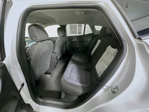 Used 2025 Chevrolet Trax LS image 26