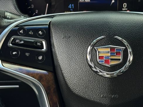Used 2013 Cadillac XTS Luxury w/ Driver Awareness Package FWD image 33