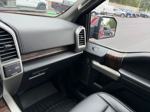 Used 2018 Ford F150 Lariat w/ Equipment Group 502A Luxury AWD/4WD image 18