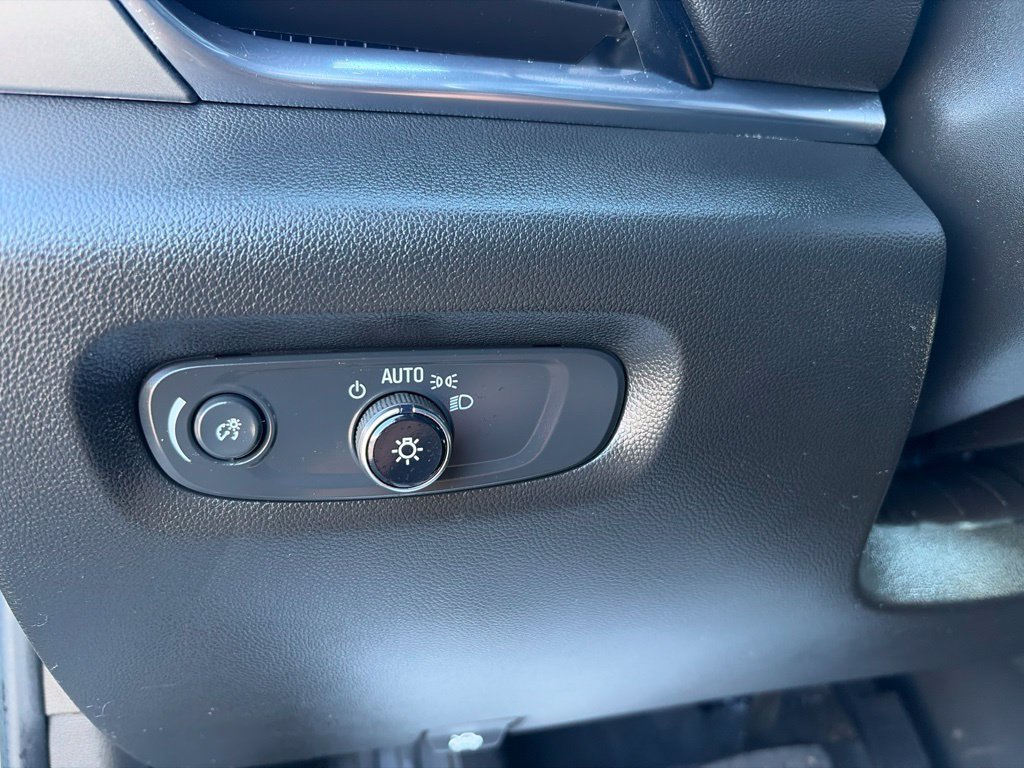 Used 2023 Chevrolet Traverse LT w/ LPO, Floor Liner Package AWD/4WD image 19
