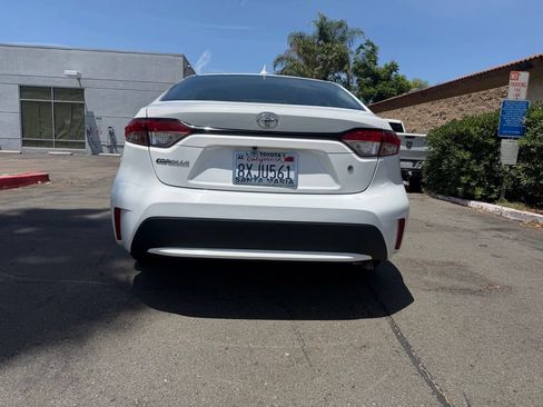 Used 2021 Toyota Corolla L FWD image 12