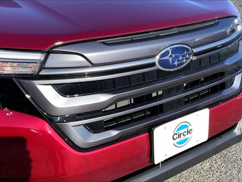 Certified 2025 Subaru Forester Premium image 27