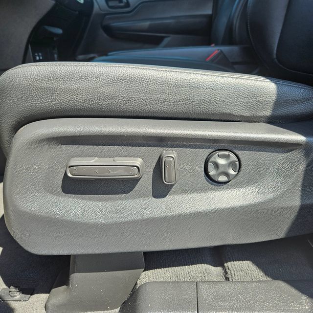 Used 2025 Honda Odyssey EX-L image 14