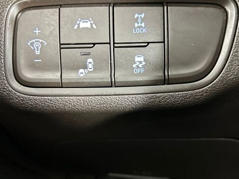 Used 2020 Hyundai Santa Fe SEL image 14