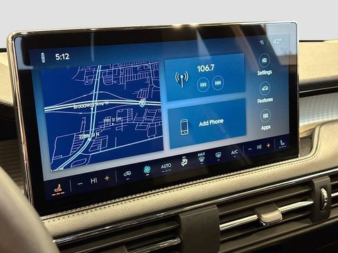 Used 2024 Lincoln Corsair AWD image 13