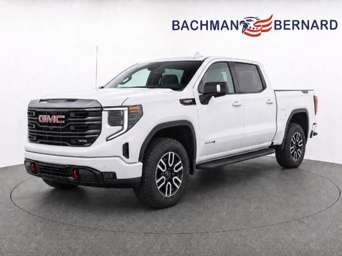Used 2024 GMC Sierra 1500 AT4 w/ AT4 Premium Package AWD/4WD image 3