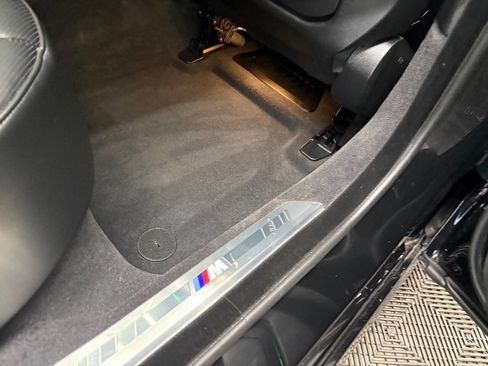 Used 2025 BMW 740i w/ Premium Package image 68