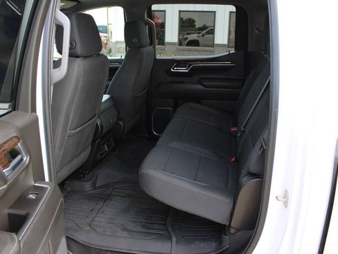 Used 2023 GMC Sierra 1500 SLE AWD/4WD image 10