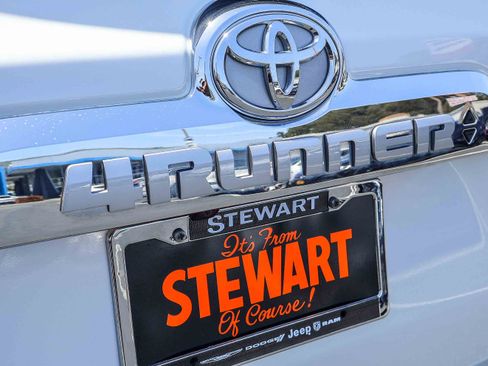 Used 2023 Toyota 4Runner Limited AWD/4WD image 28