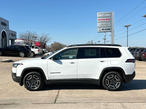 New 2026 Jeep Cherokee Laredo AWD/4WD image 12