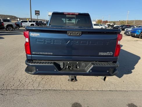 Used 2021 Chevrolet Silverado 2500 High Country w/ Safety Package II image 5