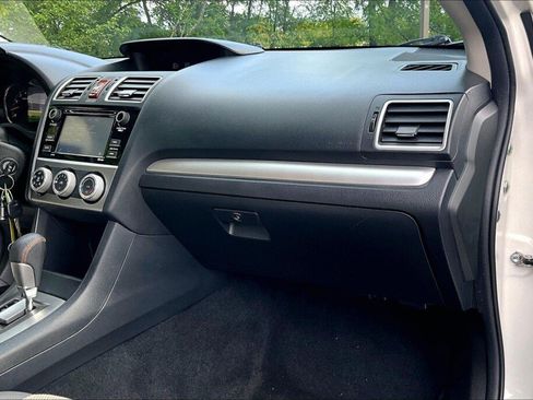 Used 2017 Subaru Crosstrek 2.0i Premium AWD/4WD image 11