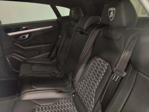 Used 2020 Lamborghini Urus image 38