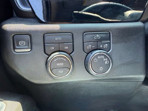 Used 2023 Chevrolet Silverado 1500 LT AWD/4WD image 36