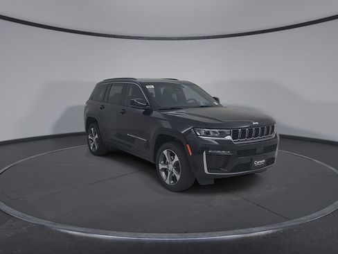 New 2026 Jeep Grand Cherokee Limited AWD/4WD image 3