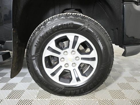 Used 2018 Chevrolet Silverado 1500 LT w/ All Star Edition image 12