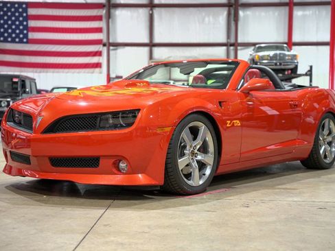 Used 2011 Chevrolet Camaro SS w/ RS Package image 1