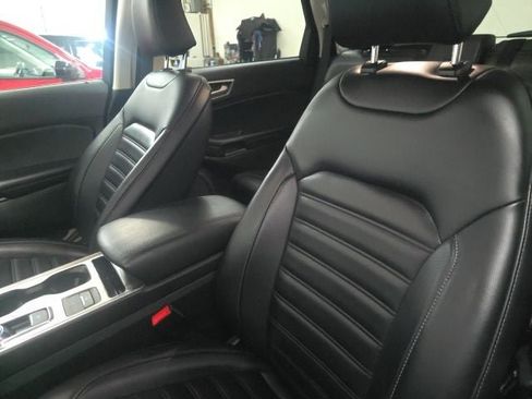 Certified 2024 Ford Edge SEL w/ Convenience Package AWD/4WD image 16