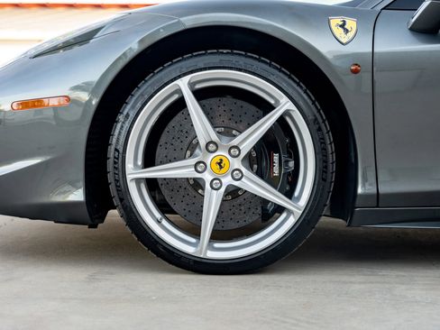 Used 2012 Ferrari 458 Italia Coupe RWD image 28