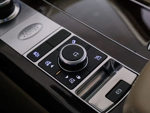 Used 2020 Land Rover Range Rover HSE image 26