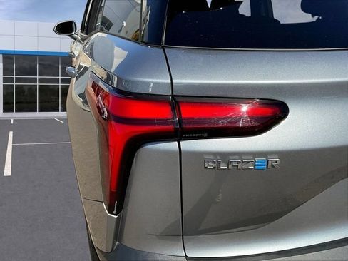 Certified 2024 Chevrolet Blazer EV LT AWD/4WD image 25