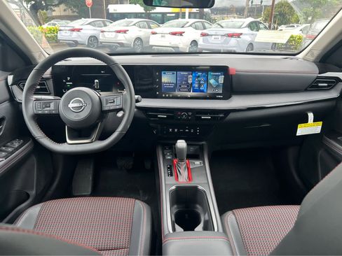 New 2026 Nissan Kicks SR FWD image 27