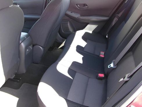 Used 2024 Nissan Sentra SV FWD image 10