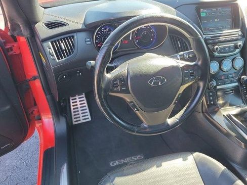 Used 2013 Hyundai Genesis 3.8 image 15