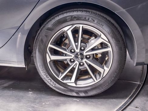 Used 2023 Kia Forte LXS image 8