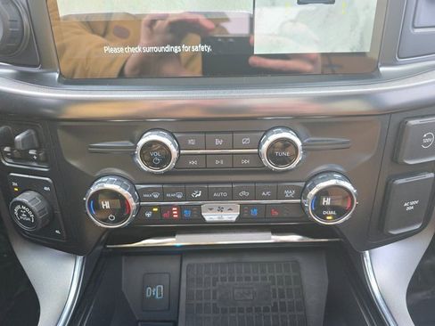 Used 2021 Ford F150 Platinum w/ Equipment Group 701A High image 19