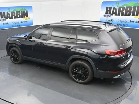 Used 2023 Volkswagen Atlas SE w/ Black Wheel Package FWD image 23