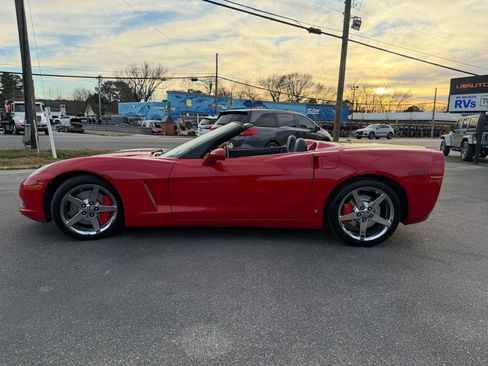 Used 2006 Chevrolet Corvette Convertible w/ Preferred Equipment Group image 9